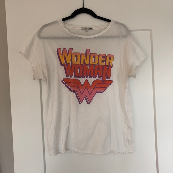 Wonder Woman tee - Picture 1 of 2